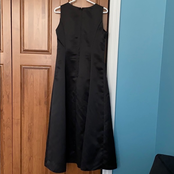 💘Elegant Black Gown💘 - Picture 2 of 3